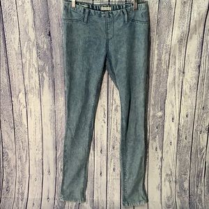 UO Silence+Noise Pull-On Lightwash Jeggings, 26